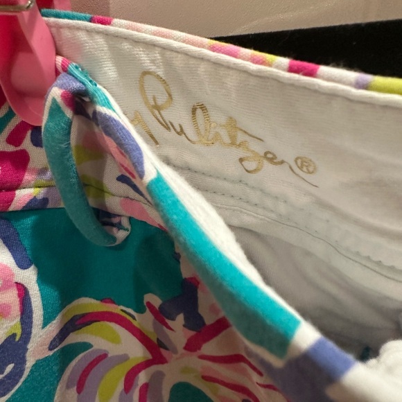 Lilly Pulitzer Callahan Shorts - Picture 5 of 6